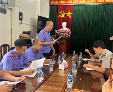 Viện KSND quận Đống Đa trực tiếp kiểm sát hoạt động THADS tại Chi cục THADS...